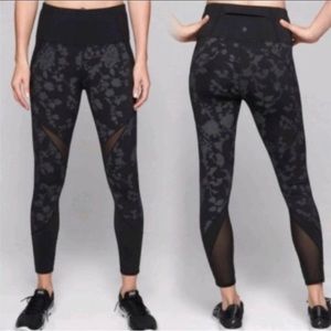 Athleta Moonlight Precision 7/8 Leggings Black Size Small